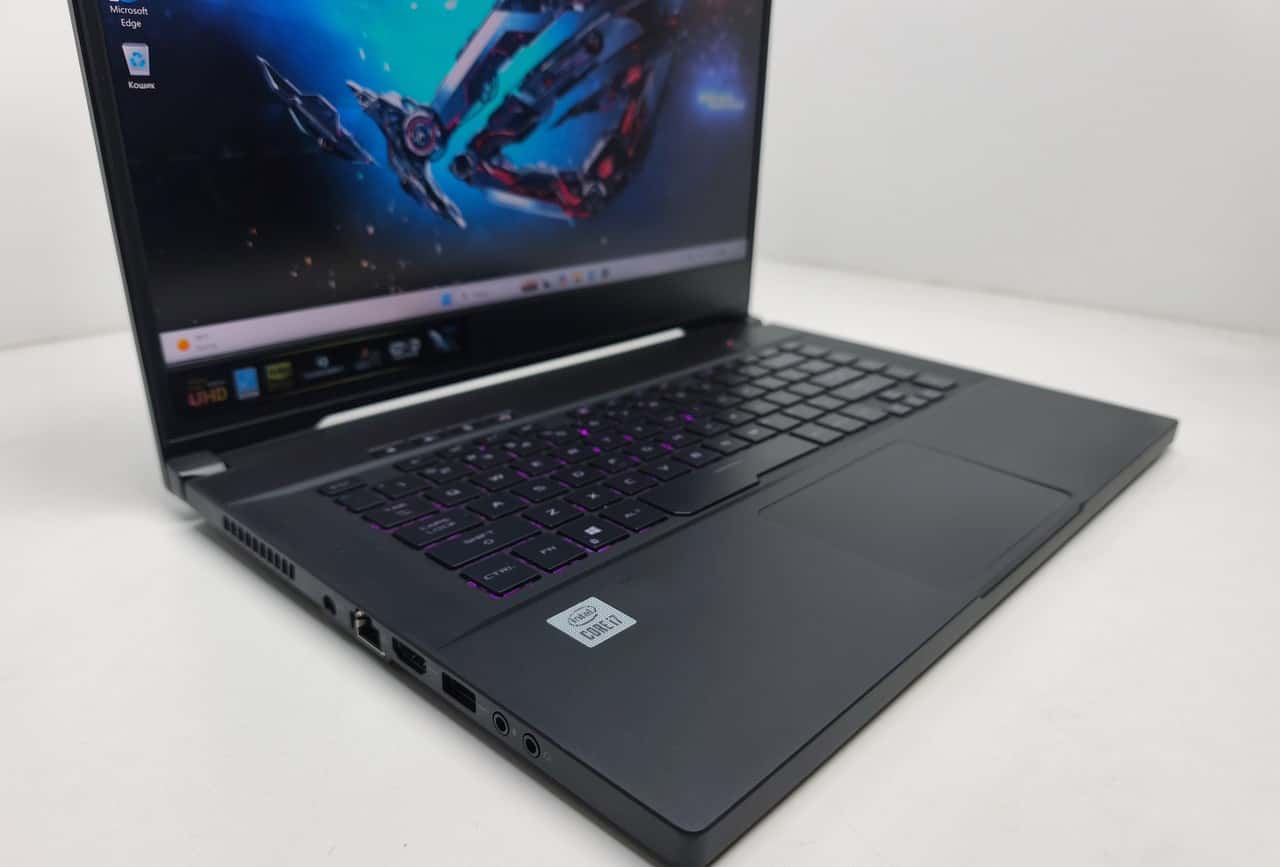 Asus ROG Zephyrus M15 15.6" 4K Core i7-10750H 16/1TB RTX 2060 6GB